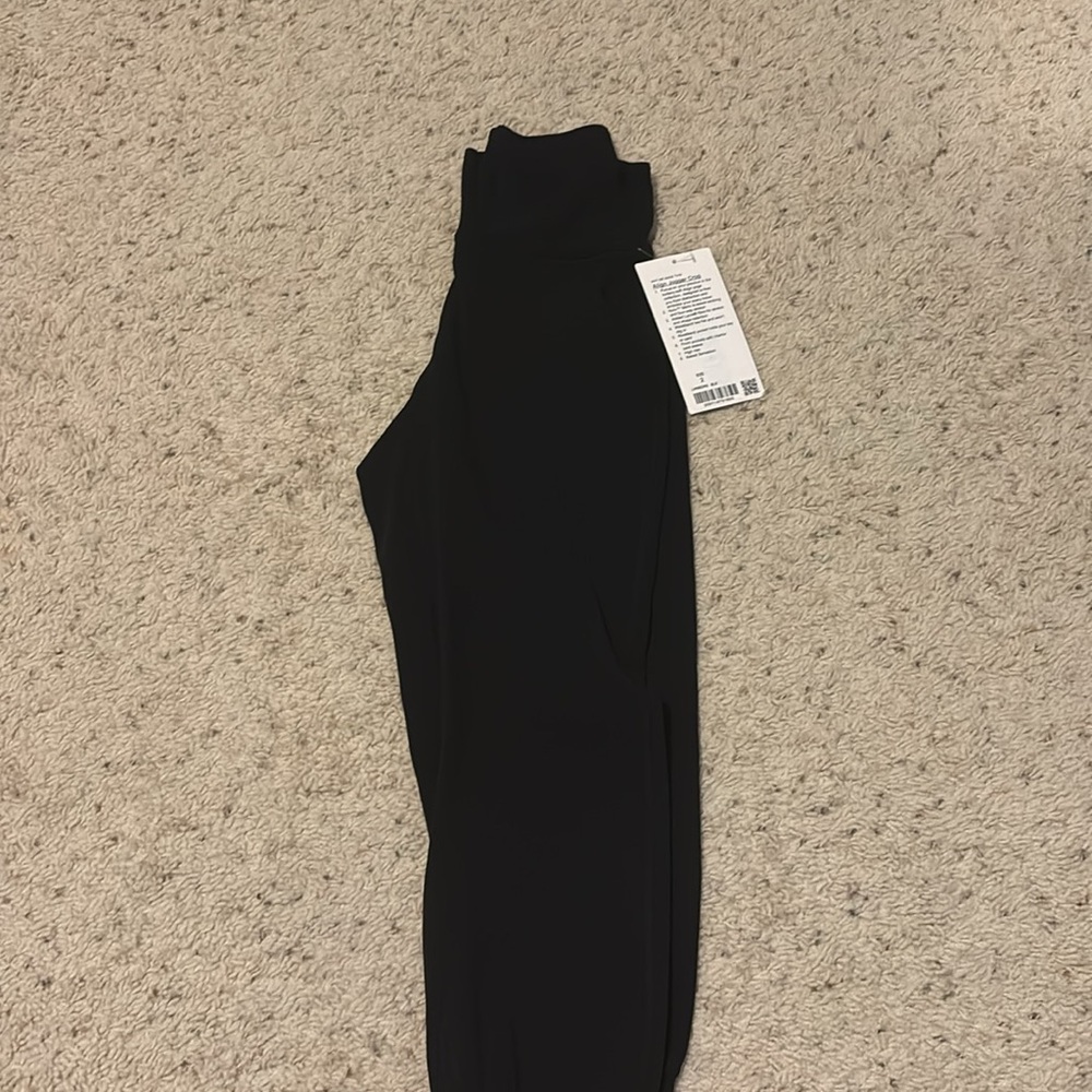 Lululemon Black Align Jogger Crop